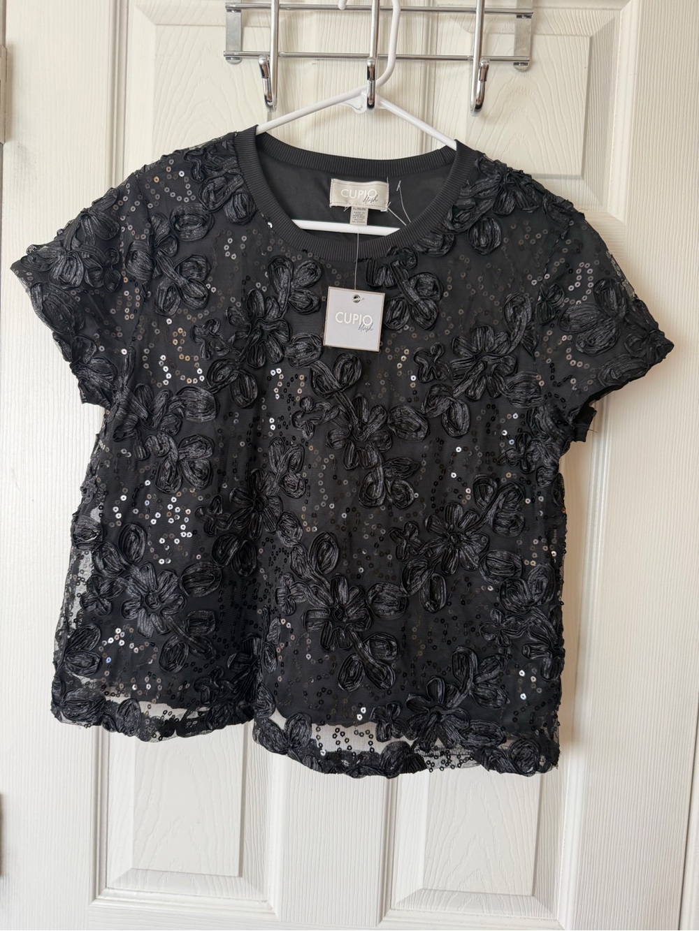 Cupio Black Floral Sequin Overlay Short Sleeve Top